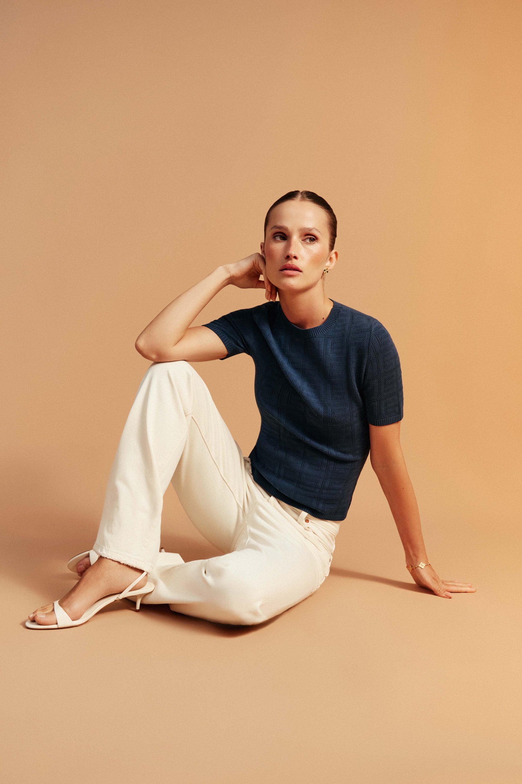 Women's jumper blue, Mareoni — on model, lifestyle