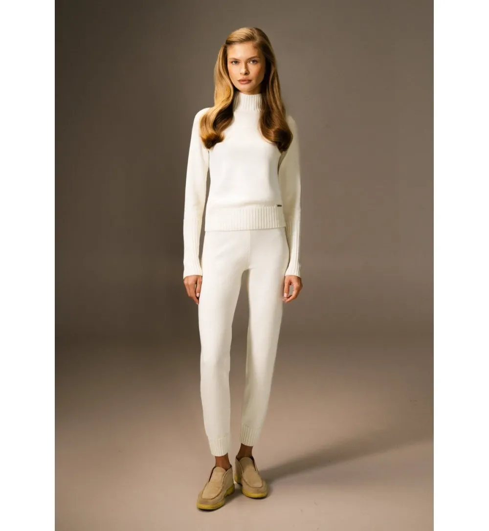 Suit: sweater with cuffs and pants with drawstring...