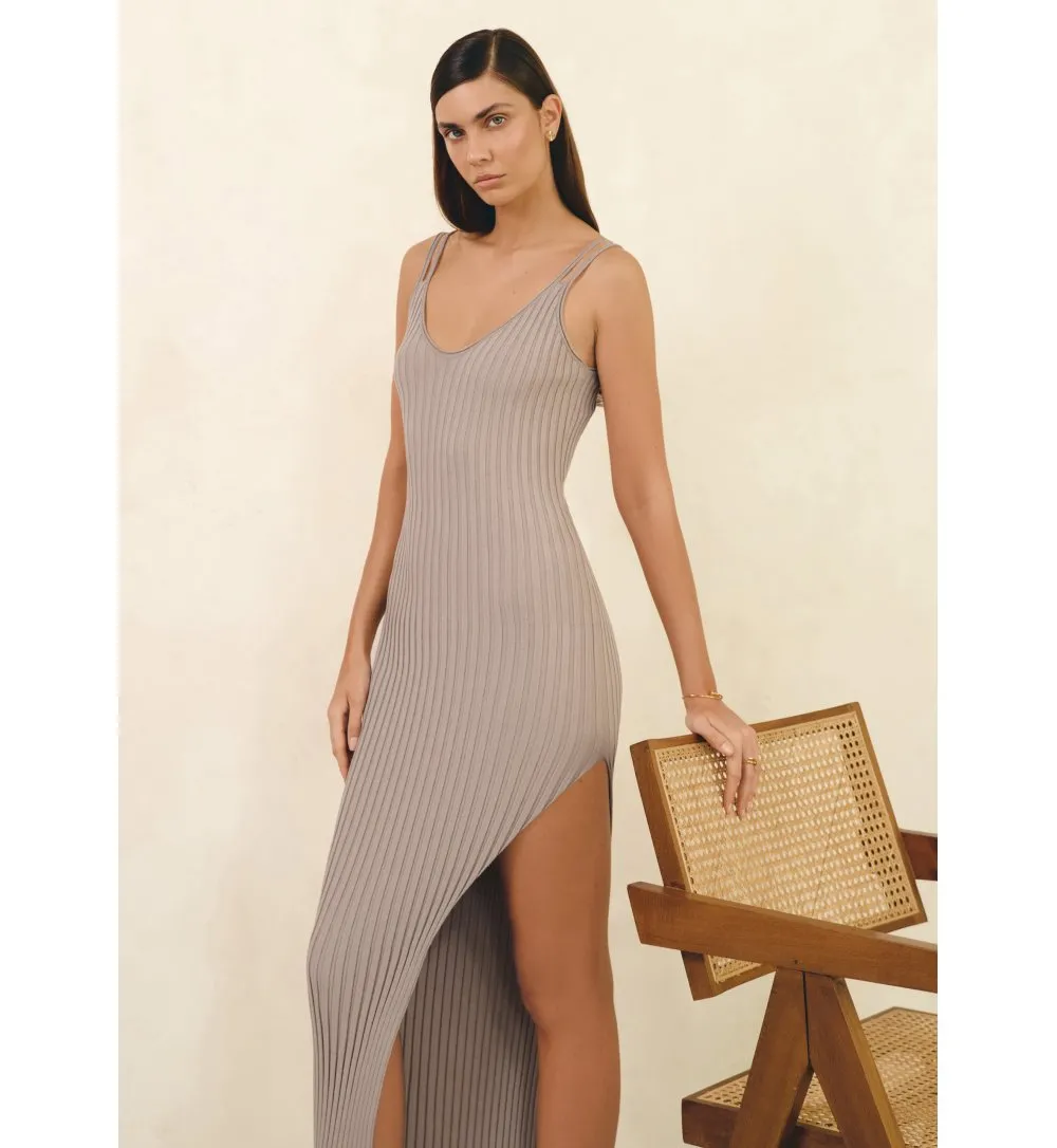 Sundress with V-shaped cut